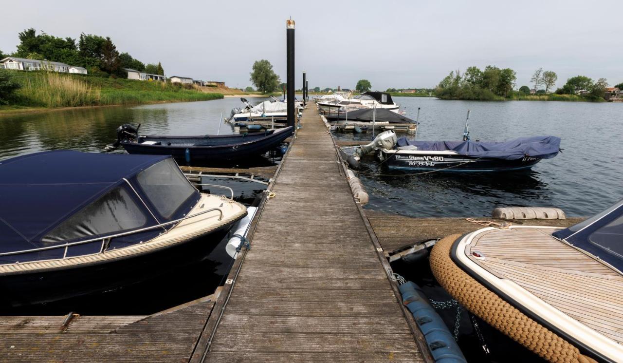 Cool Huisje Aan De Maas Villa Andel Ngoại thất bức ảnh