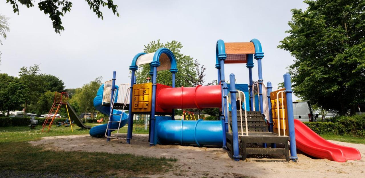 Cool Huisje Aan De Maas Villa Andel Ngoại thất bức ảnh